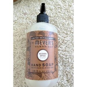 Mrs. Meyer's Clear Day - Hand Soap - Acorn Spice Scent - 12.5 Oz.
